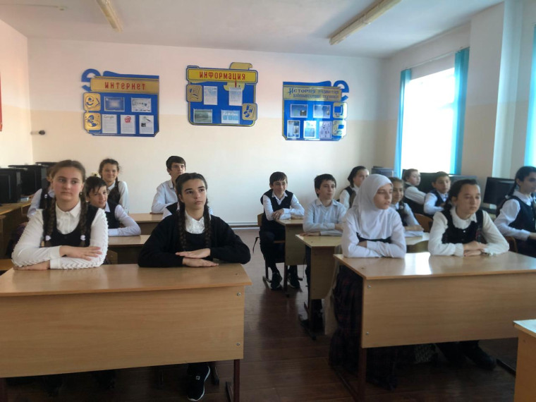 Урок цифры «Искусственный интеллект: промпт-инжиниринг».